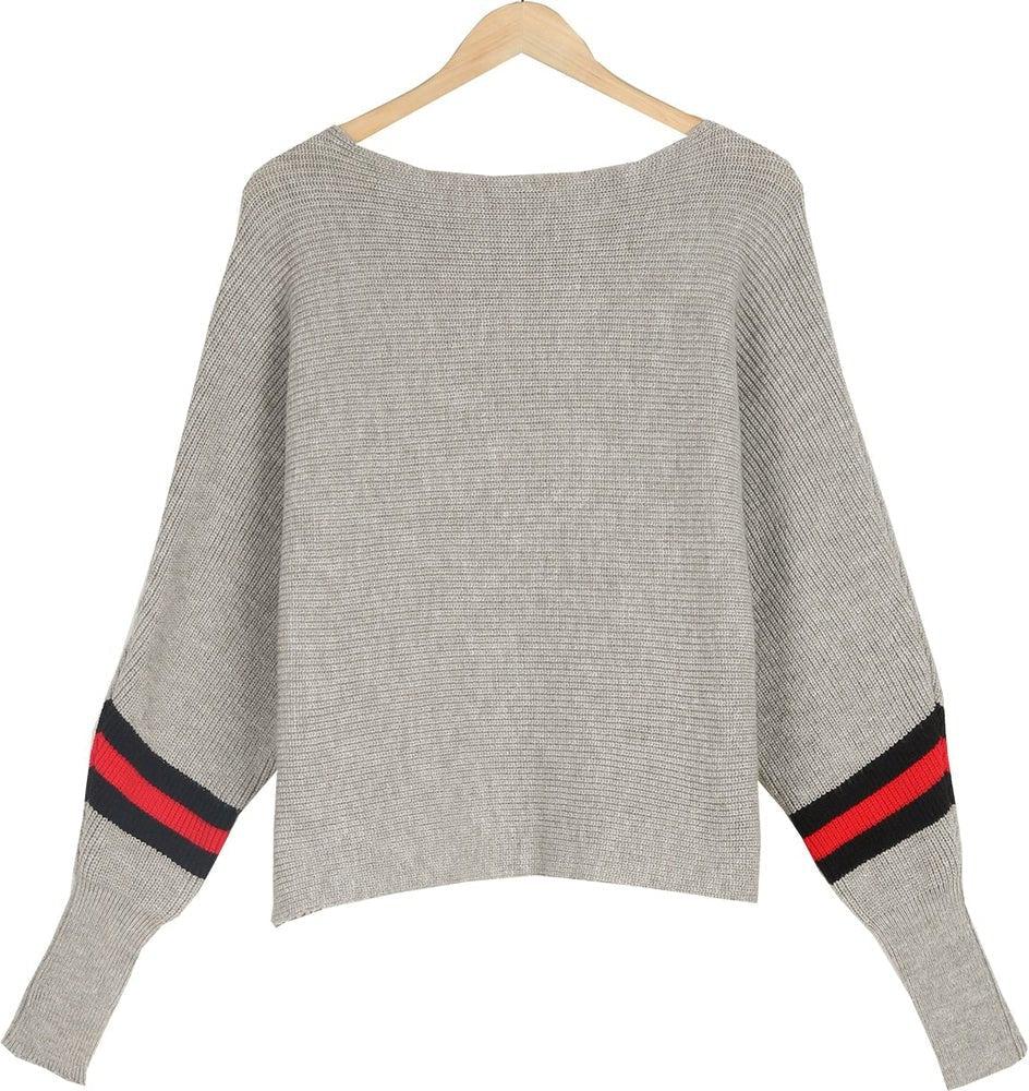 Suéter Dolman Gris con Rayas Rojas de Boston