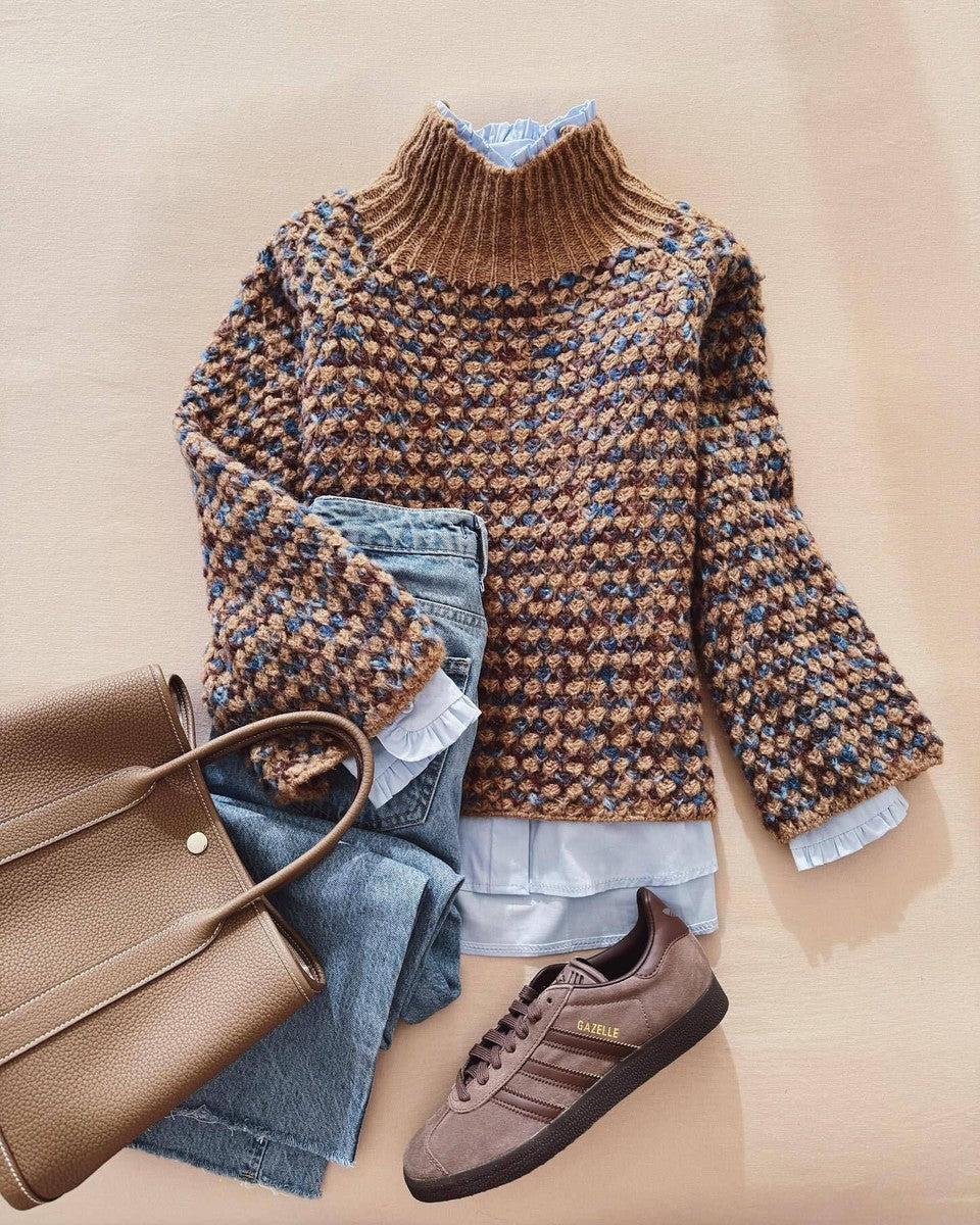 Suéter Especial de Cuello Mock Color Tan