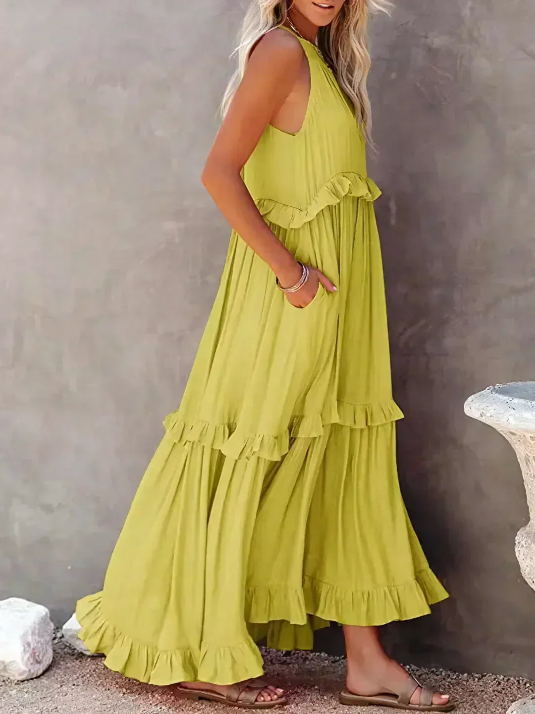Robyn - Vestido Maxi con Volantes y Cuello Halter
