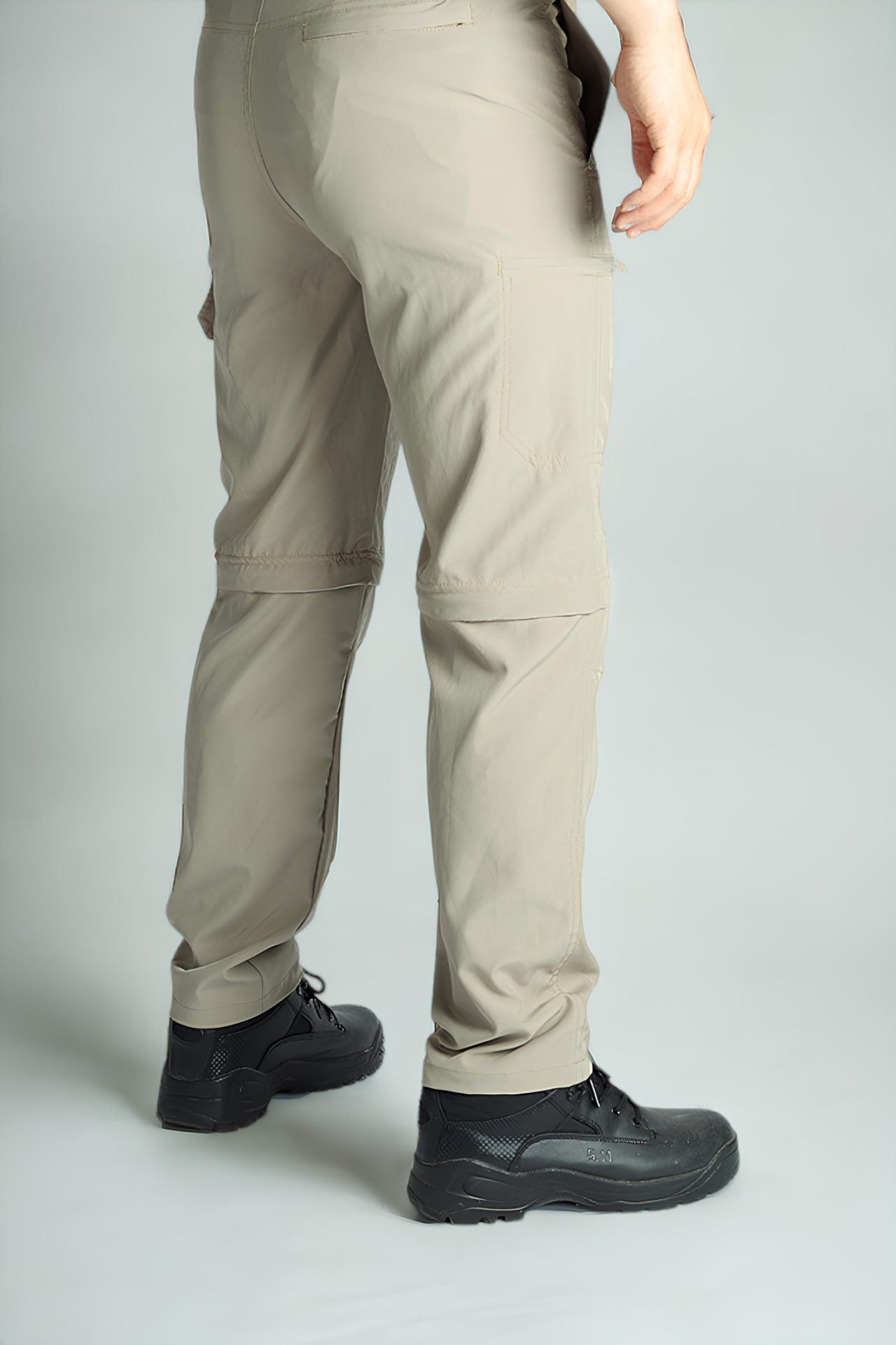 Pantalones Tácticos Convertibles Beige de Tela Ligera