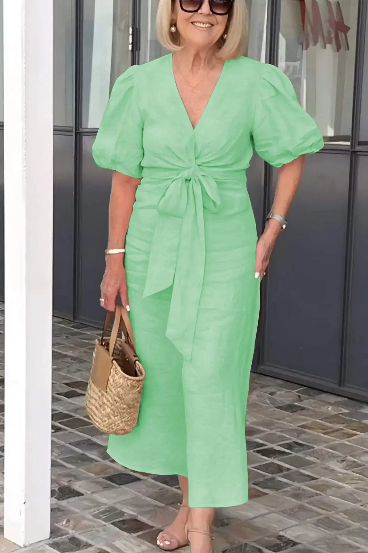 Natasha - Vestido Elegante con Escote en V